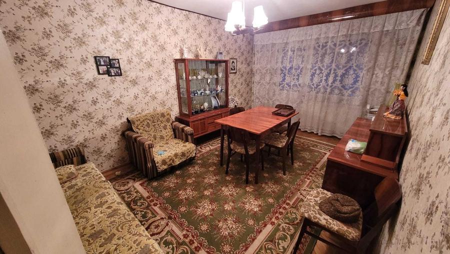 Apartament cu 3 camere decomandat în Central