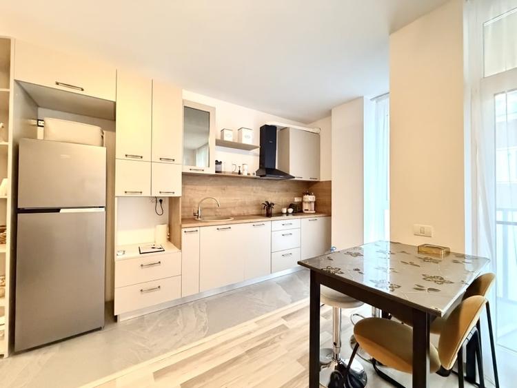 Apartament cu 2 camere decomandat, mobilat în Torontalului