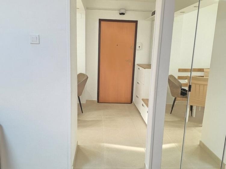 Apartament cu 3 camere decomandat în Dorobanți