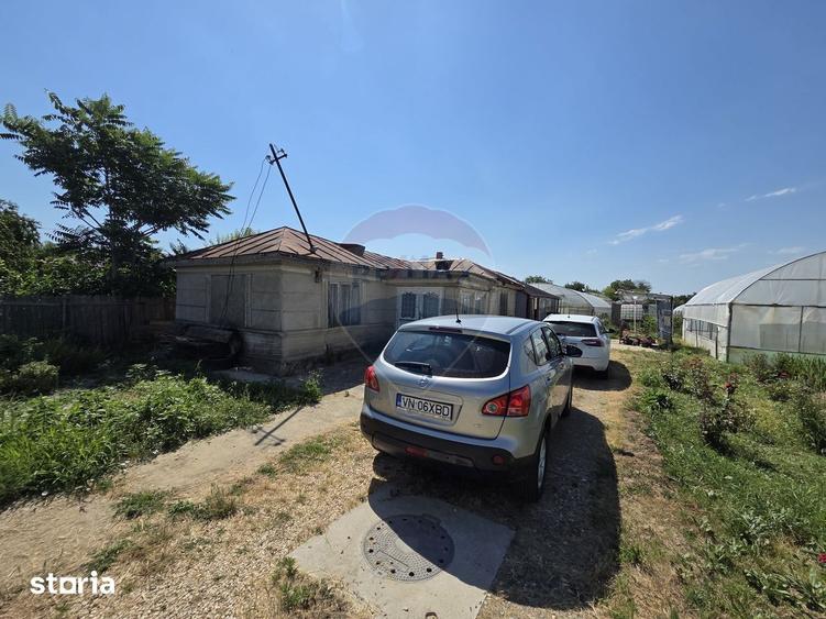 Casă cu 4 camere cu Teren 2229 Mp în Biliești