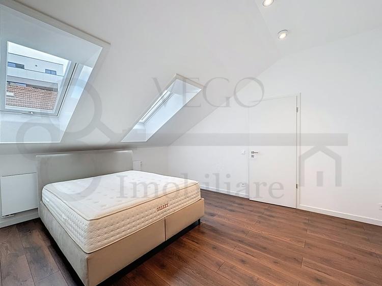 Apartament cu 3 camere semidecomandat, mobilat în Semicentral