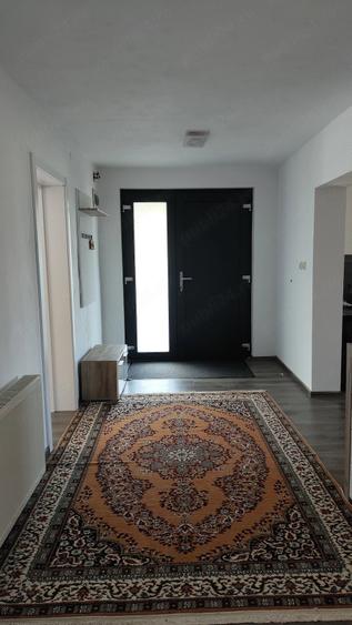 Casă cu Teren 38 Mp în Sălăjeni