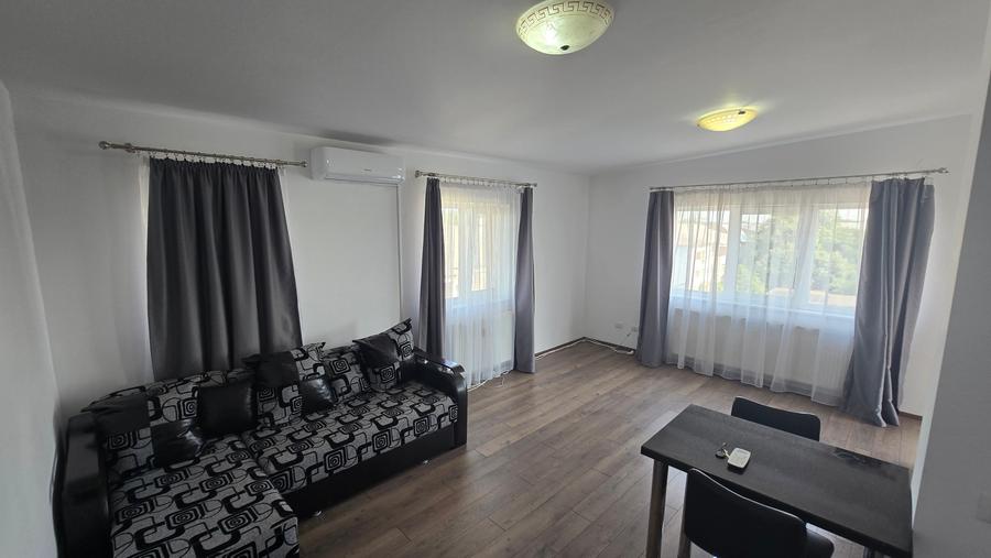 Garsonieră decomandată în Gară