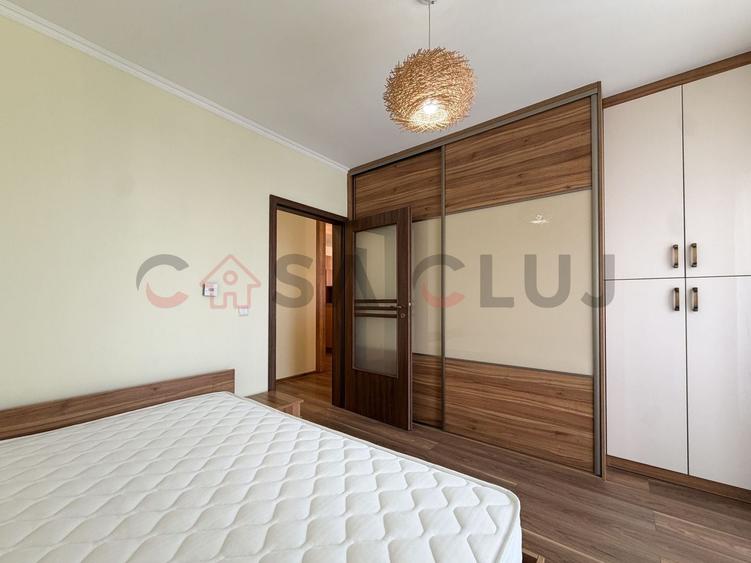Apartament cu 3 camere semidecomandat, mobilat în Gheorgheni