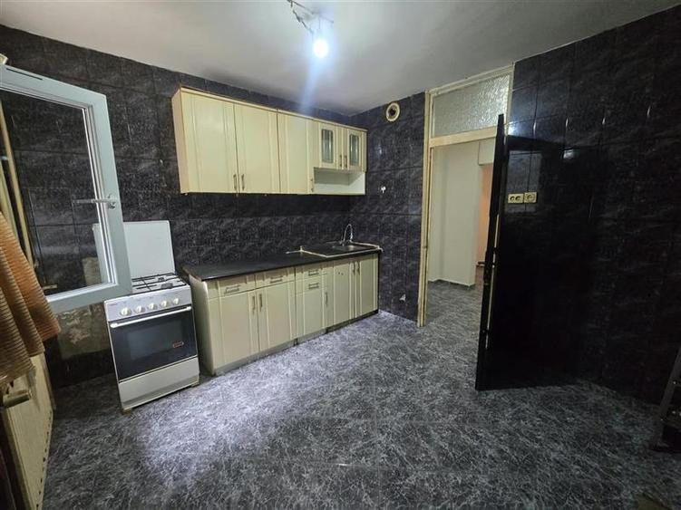AP.2 CAMERE DECOM 65 MP BLOC 1991 DOAMNA GHICA PARC PLUMBUITA - 15
