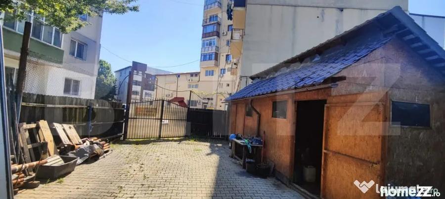Casă cu 5 camere cu Teren 818 Mp în Central