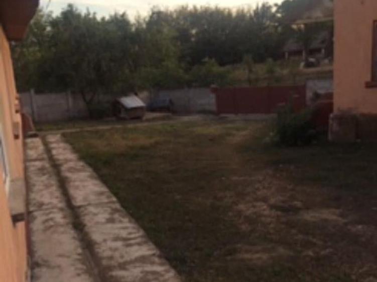 Casă individuală cu 4 camere cu Teren 2000 Mp în Exterior Nord