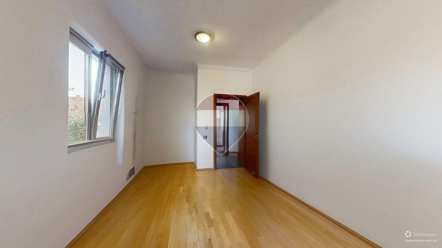 Apartament cu 2 camere decomandat în 13 Decembrie