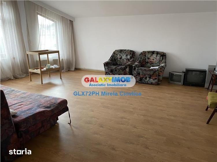 Casă cu 5 camere cu Teren 800 Mp în Republicii