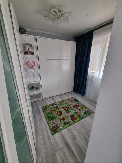 Apartament cu 3 camere decomandat în Tomis Nord