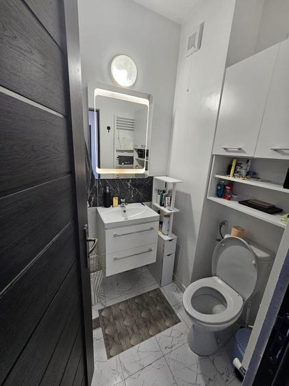 Apartament cu 3 camere decomandat în Jucu