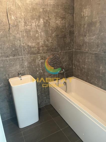 Apartament cu 3 camere semidecomandat în Brâncoveanu