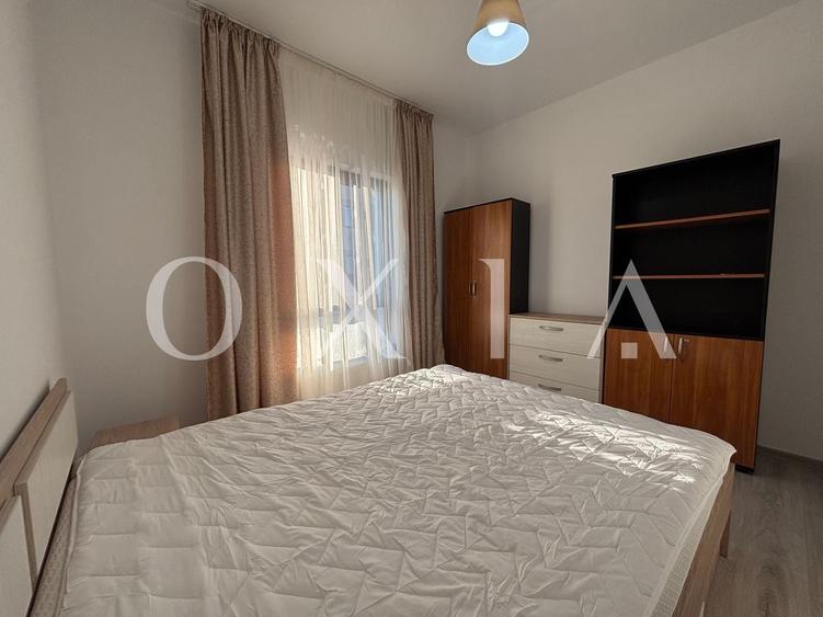 Apartament cu 3 camere semidecomandat, mobilat în Braytim