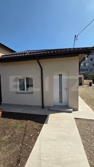 Casă individuală cu 4 camere cu Canalizare în Micro 6