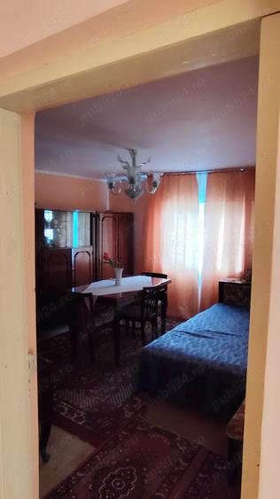 Casă cu 5 camere în Scundu