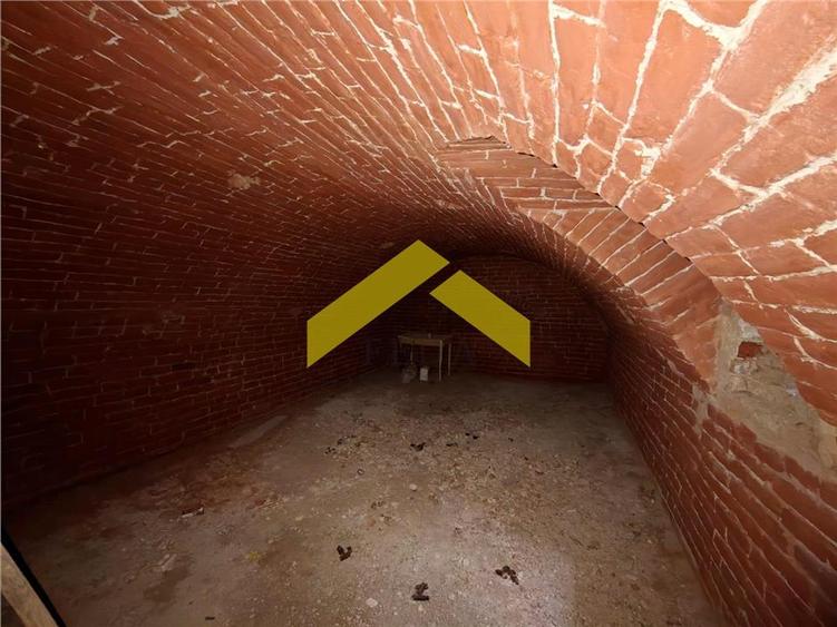 Casă individuală cu 3 camere cu Canalizare în Vladimirescu