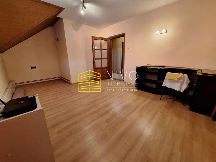 Casă individuală cu 6 camere cu Canalizare în Central