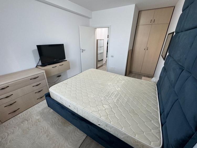 Apartament cu 2 camere decomandat, mobilat în Est