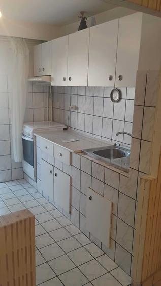 Apartament cu 2 camere decomandat în Republicii