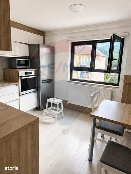 Apartament cu 2 camere, mobilat în Central