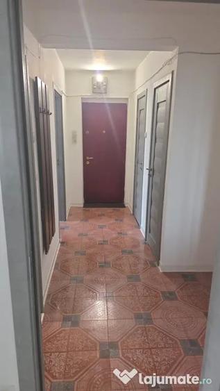 Apartament cu 2 camere decomandat în Cedonia