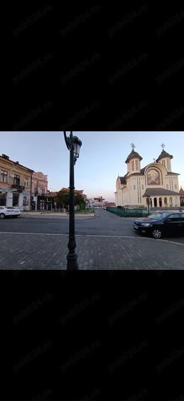 Spațiu comercial, de 240 mp, în Central