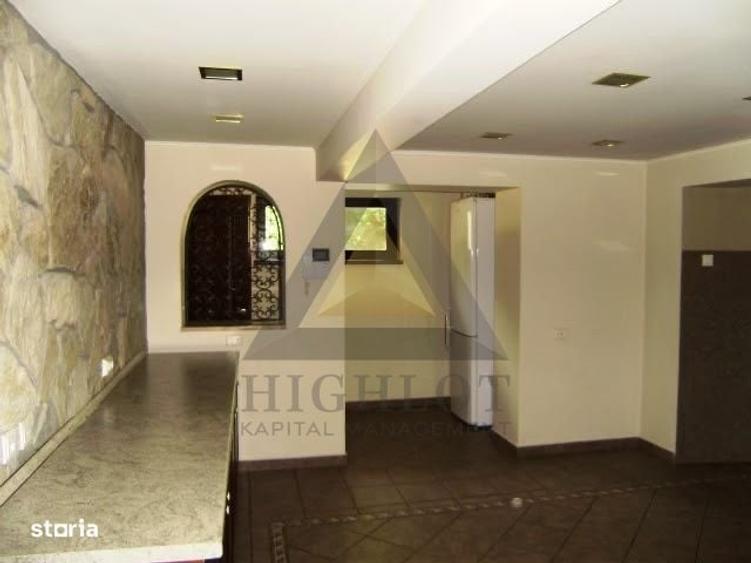 Apartament cu 4 camere în Capitale
