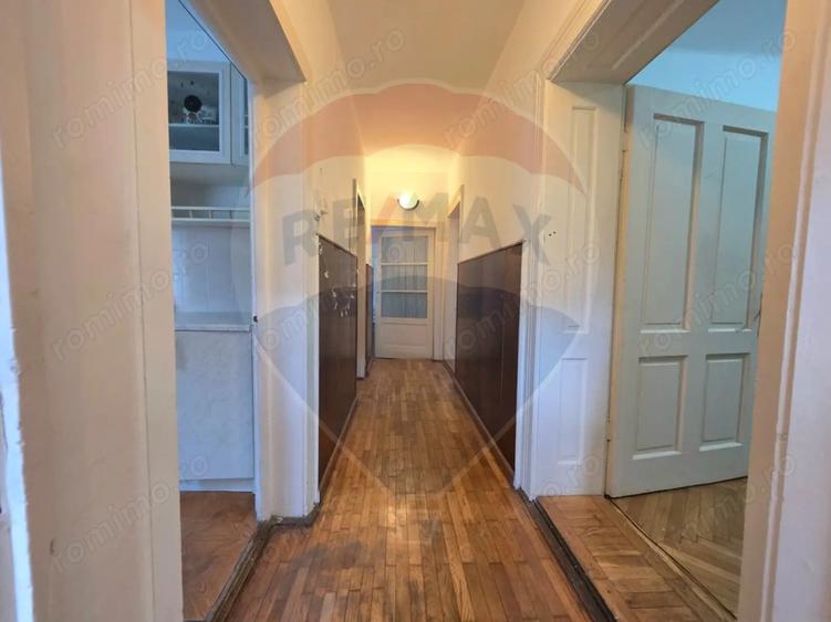 Apartament cu 3 camere decomandat, mobilat în Vitrometan