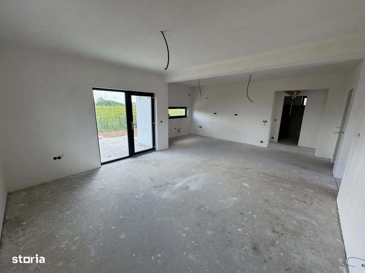 Casă cu 3 camere în Odoreu