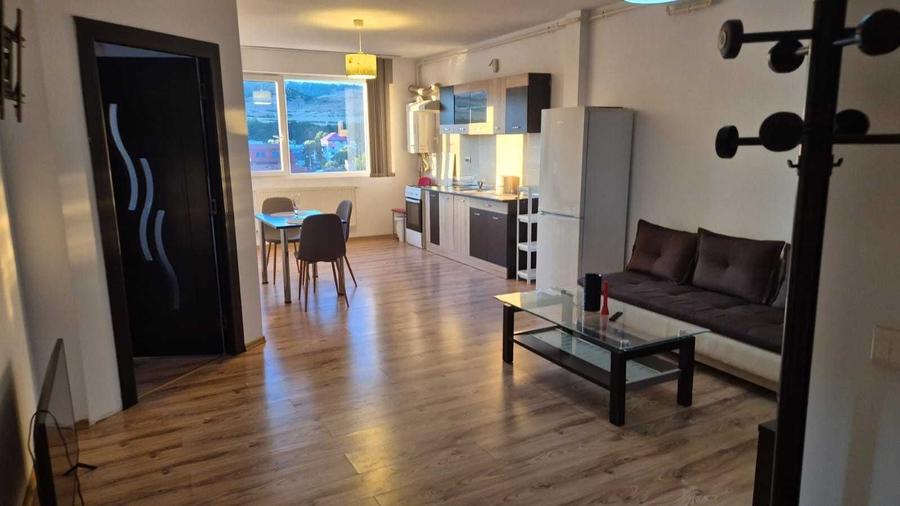 Apartament cu 2 camere semidecomandat în Florești