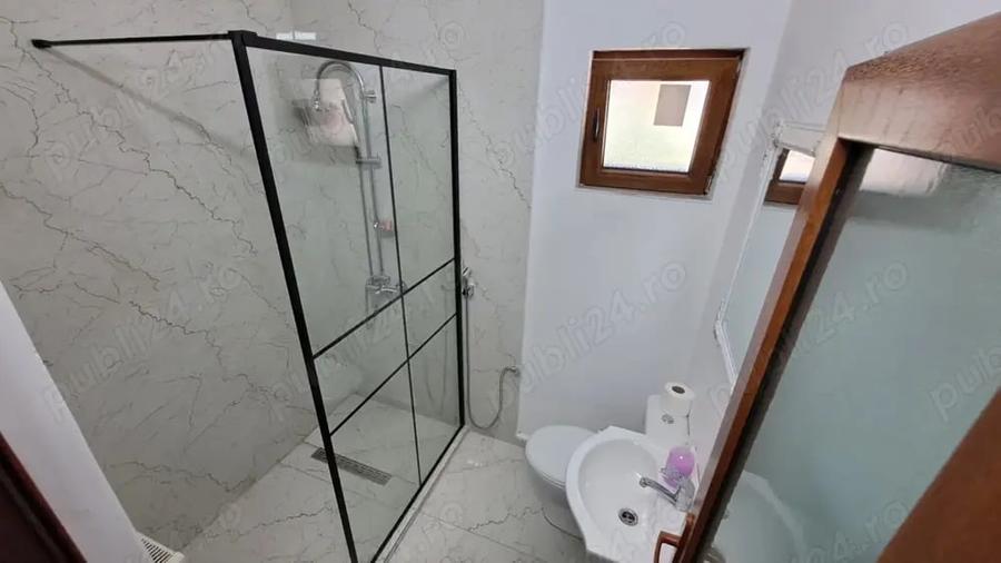 Casă cu 6 camere cu Teren 600 Mp în Geamăna
