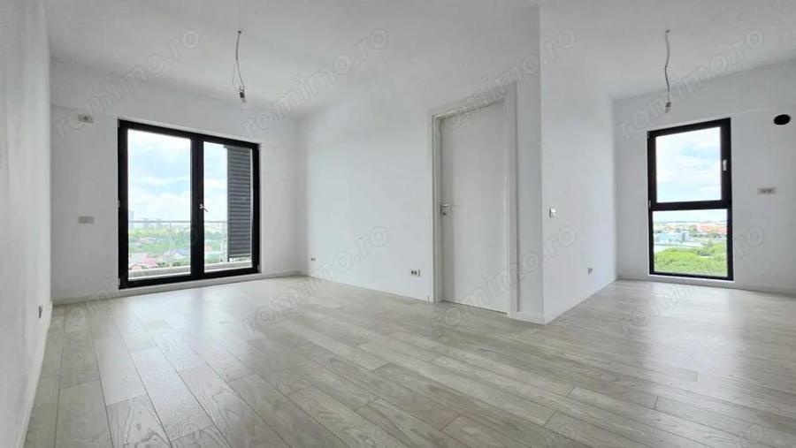 Apartament cu 3 camere semidecomandat în Colentina