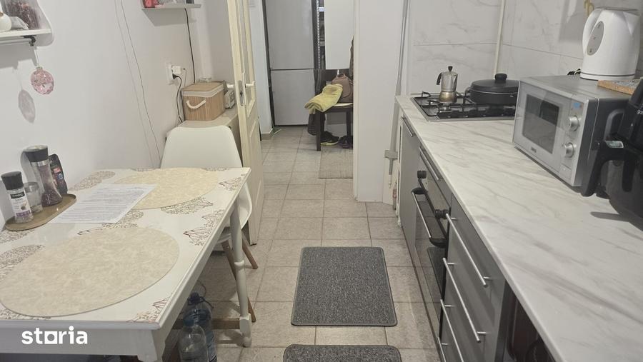Apartament cu 2 camere decomandat în Piața Centrală