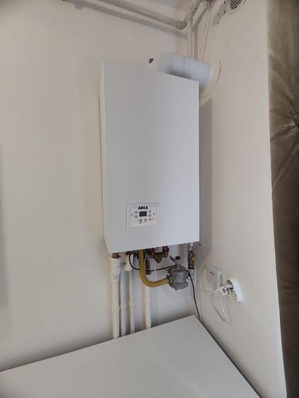 Apartament cu 4 camere decomandat în Deve