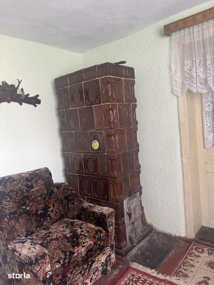 Casă cu 4 camere cu Teren 2600 Mp în Pârteștii de Jos