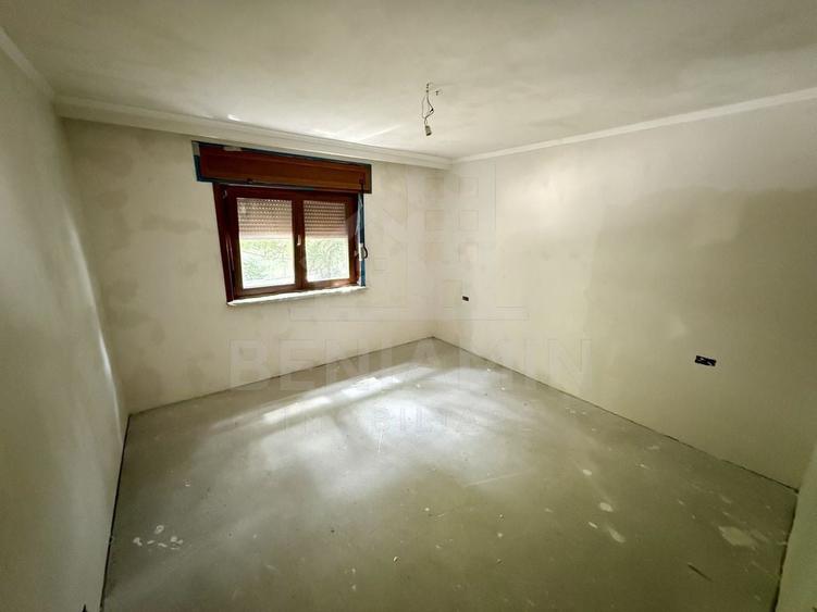 Apartament cu 3 camere decomandat în Brazda lui Novac