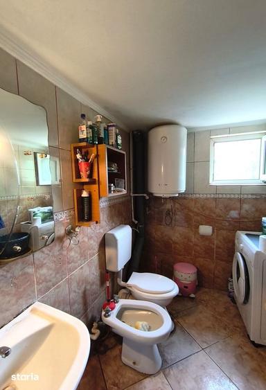 Casă cu 7 camere cu Teren 320 Mp în Jilava