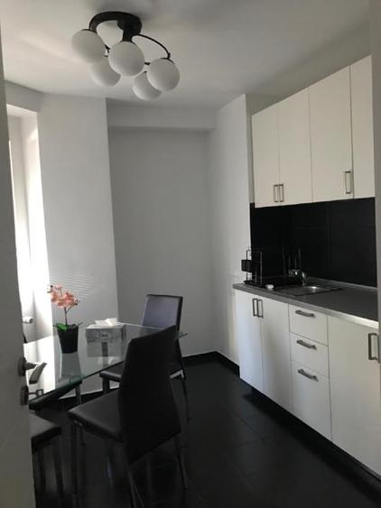 Apartament cu 2 camere semidecomandat, mobilat în Aviației