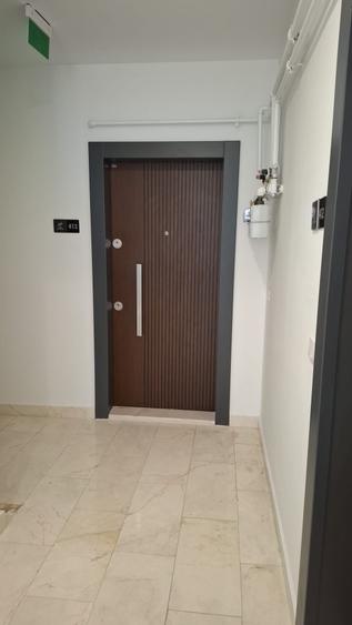 Institutul  de Marina- 3 camere decomandate, etaj 4 cu lift, - 3