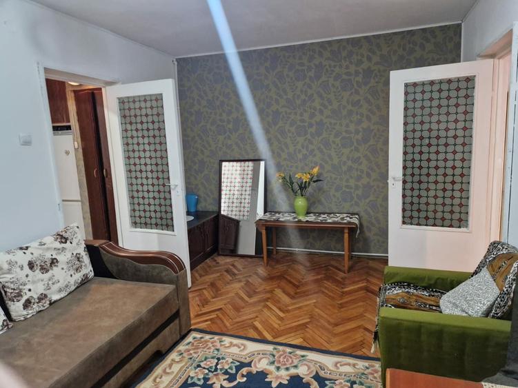 Apartament cu 2 camere semidecomandat în Exterior Vest