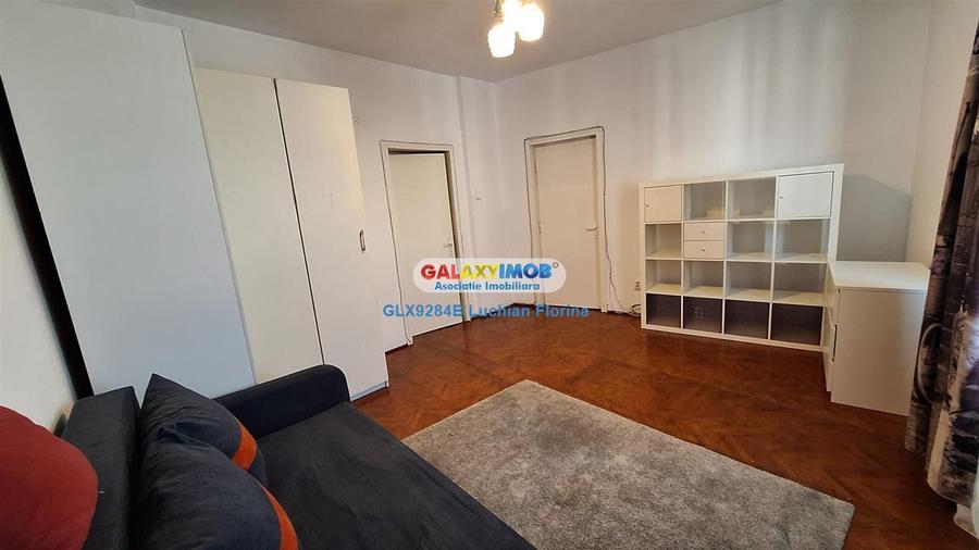 Apartament cu 2 camere decomandat, mobilat în Universitate