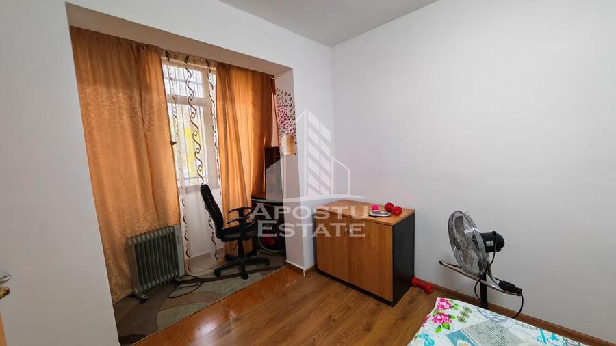 Apartament cu 2 camere nedecomandat, mobilat în Dacia
