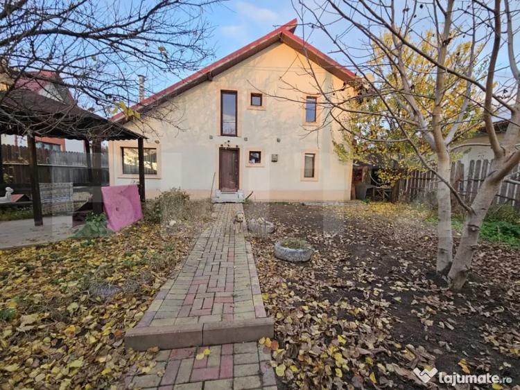 Casă cu 5 camere cu Teren 535 Mp în Valea Adâncă