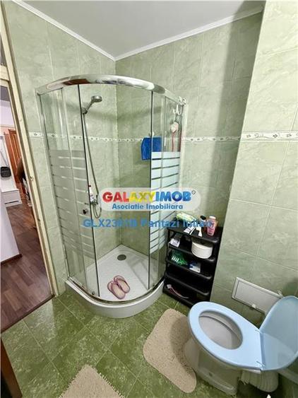 Apartament cu 3 camere semidecomandat, mobilat în Gorjului