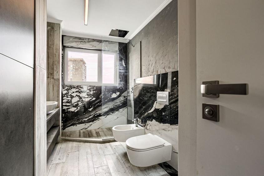 Penthouse cu 2 camere decomandat, mobilat în Ultracentral