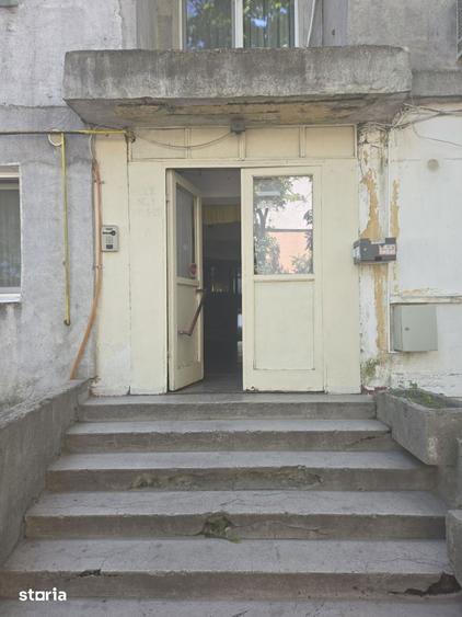 Apartament cu 2 camere decomandat în Micro 40