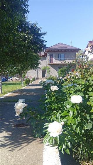 Casă cu 4 camere cu Canalizare în Albina