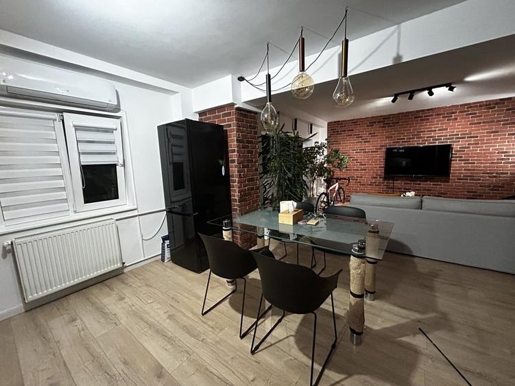 Apartament decomandat în Decebal