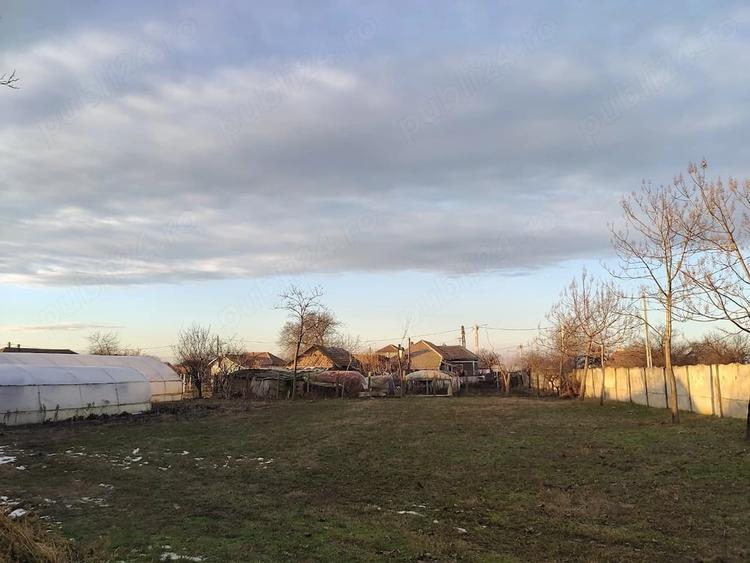 Casă cu Teren 1700 Mp în Central