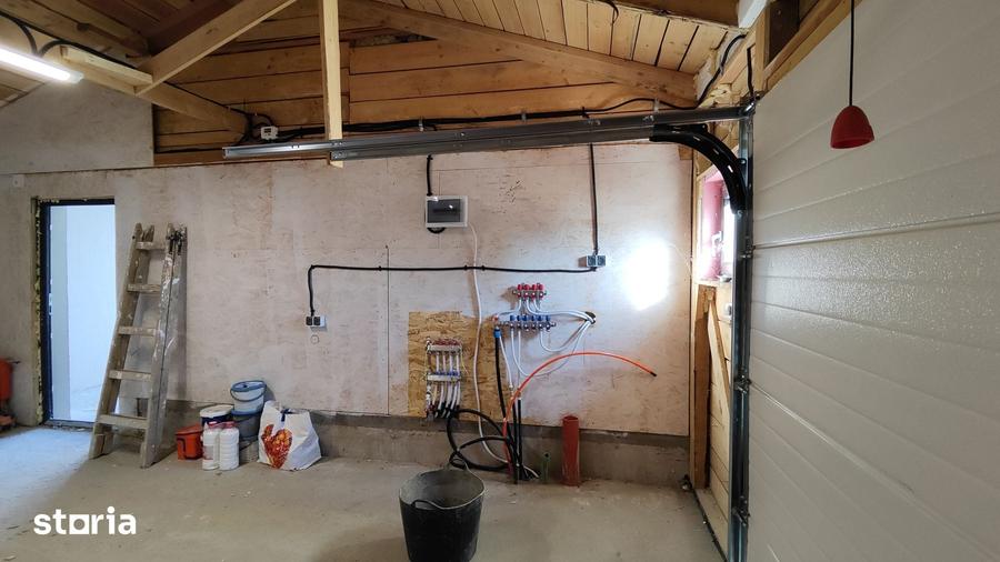 Casă cu 3 camere cu Teren 445 Mp în Zimandu Nou